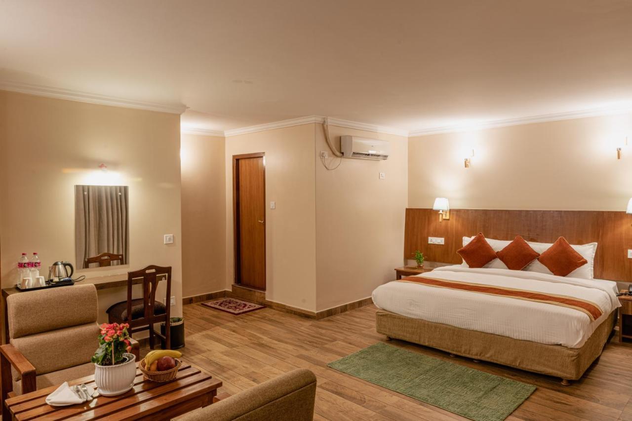 Hotel Fewa Camp Покхара Екстер'єр фото