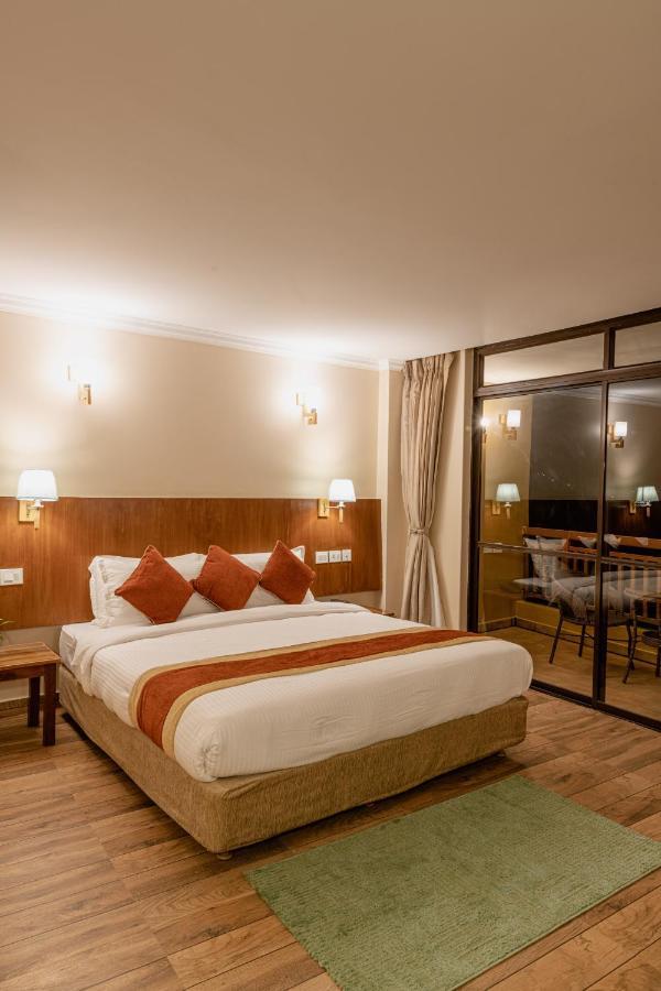 Hotel Fewa Camp Покхара Екстер'єр фото