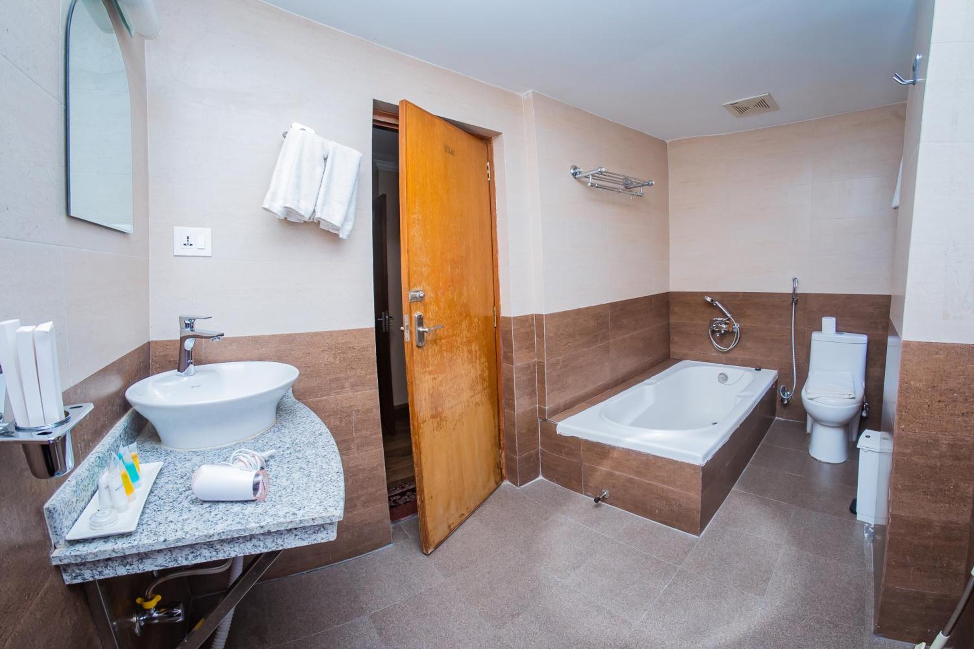 Hotel Fewa Camp Покхара Екстер'єр фото