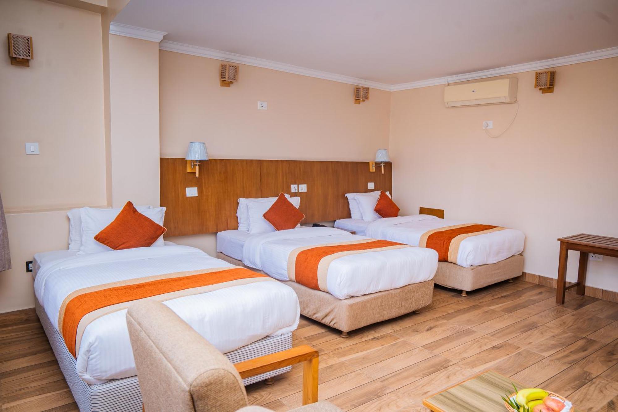 Hotel Fewa Camp Покхара Екстер'єр фото