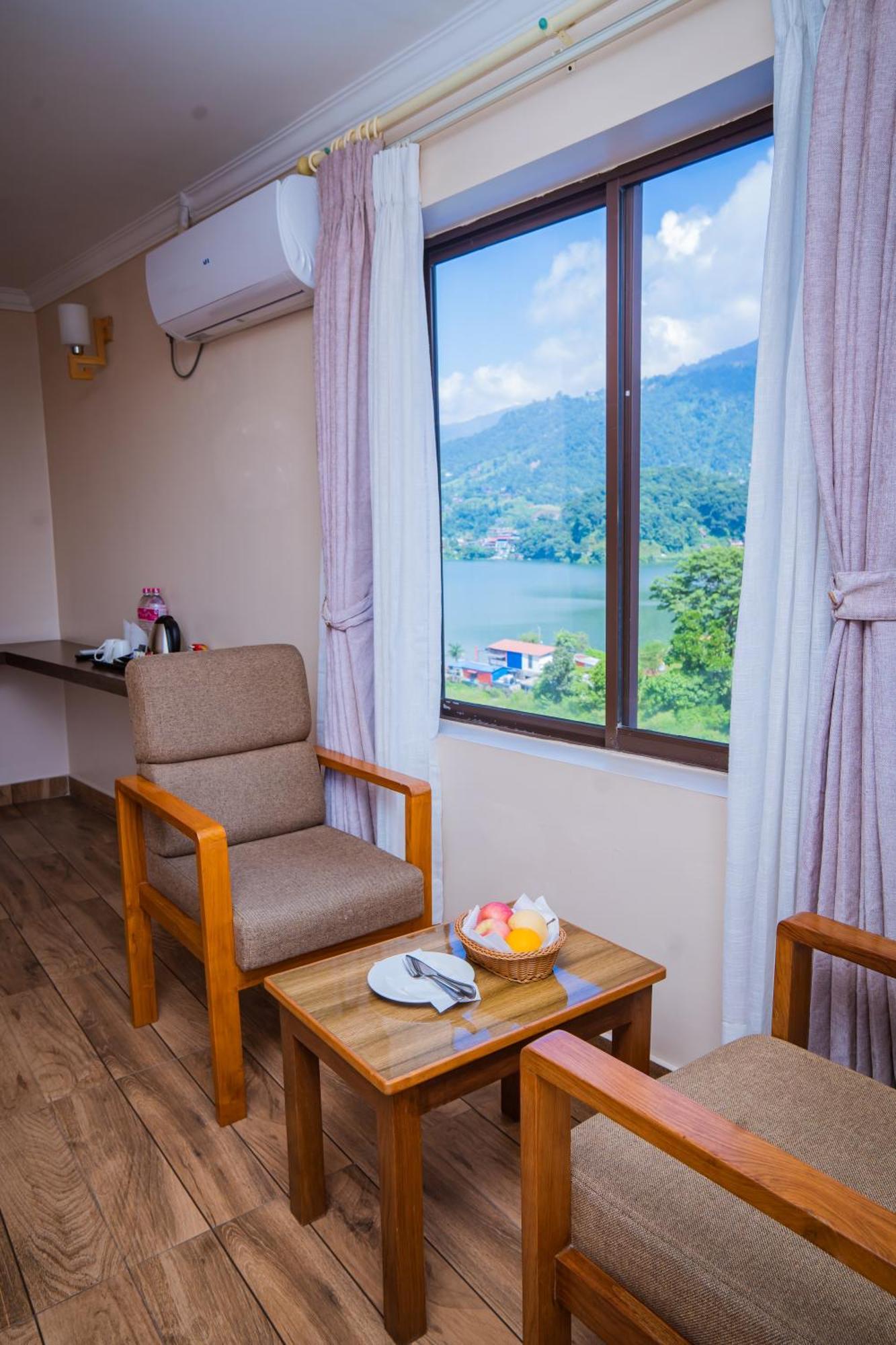 Hotel Fewa Camp Покхара Екстер'єр фото